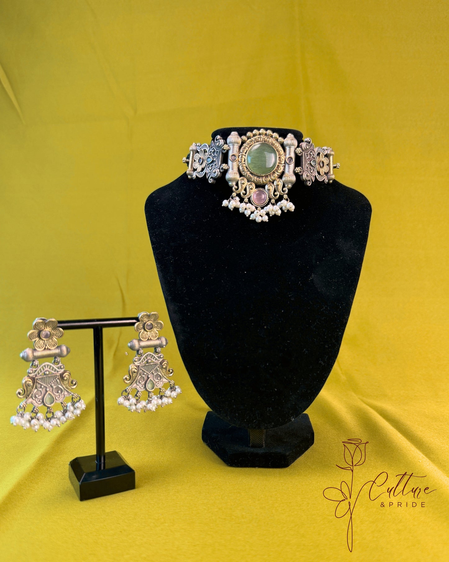 Tribal Bloom Choker Set