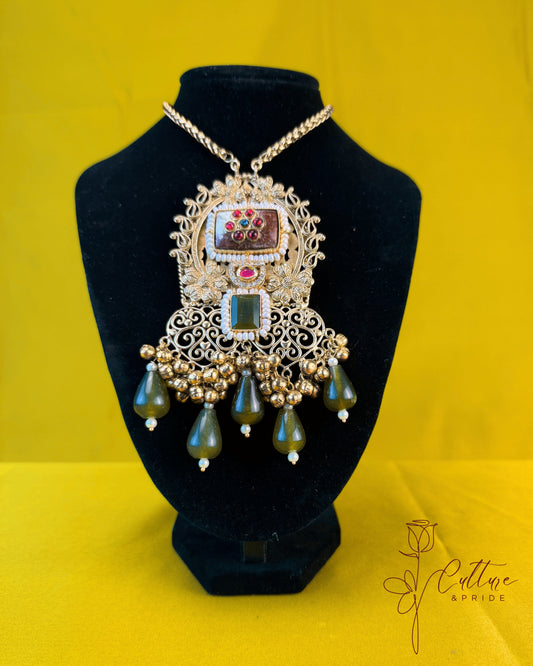 Heritage Drop Royal Pendant